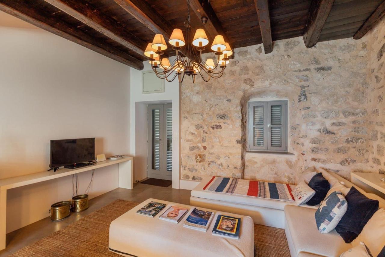 18Th Century Villa In The Unesco Bay Of Kotor Buitenkant foto